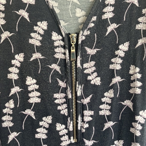 Zippered top from bootlegger - Picture 2 of 3